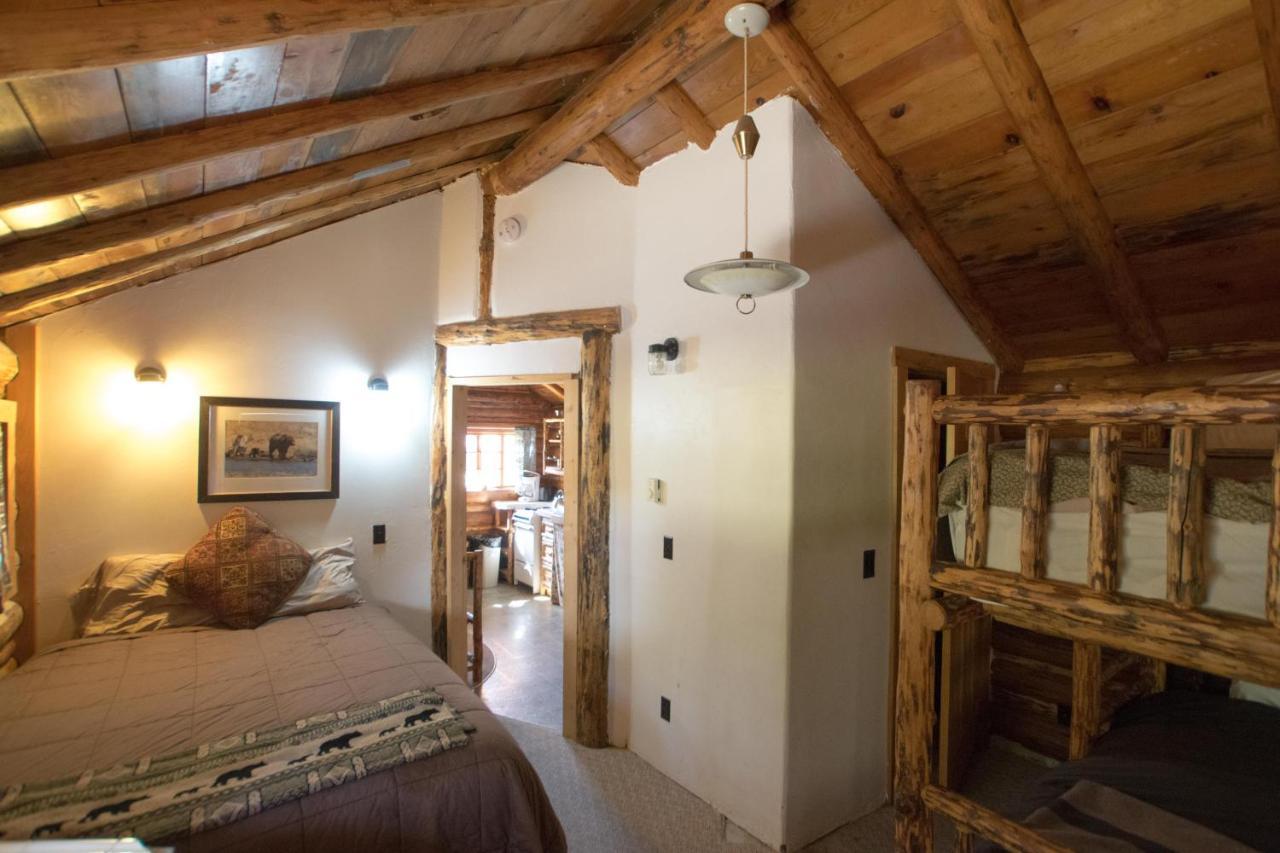 Silver Gate Lodging Cooke City Exterior photo