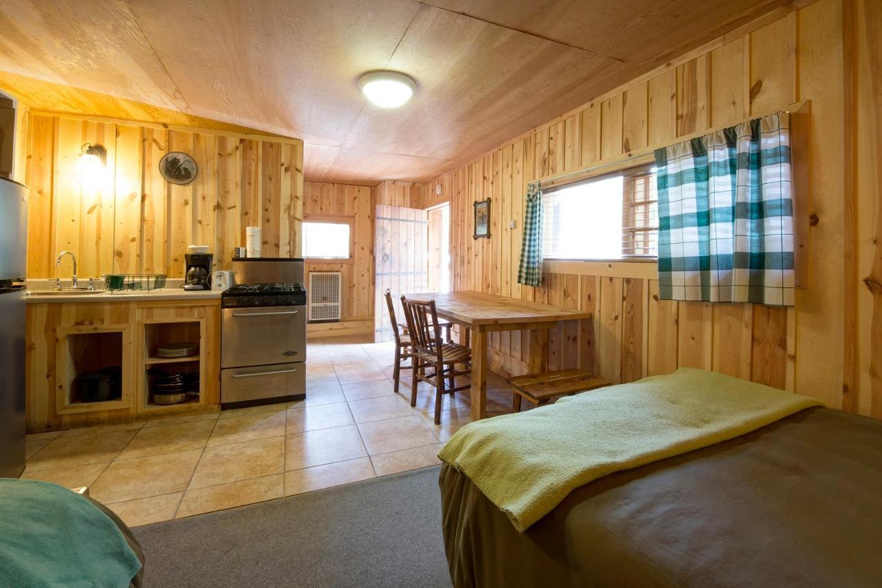 Silver Gate Lodging Cooke City Exterior photo